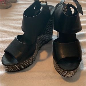Black Wedges